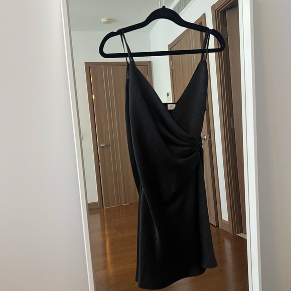 satin black little dress - Picture 3 of 4